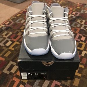 Jordan 11 retro low